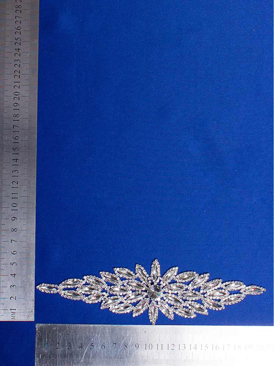 Пряжка металлическая со стразами 82528